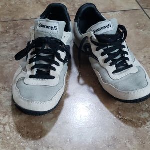 Saucony casual wear athletic shoes, men's size 10